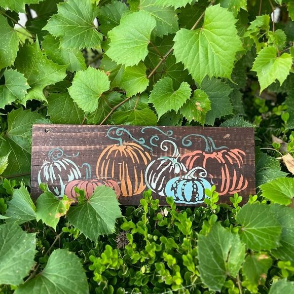 Rustic Pumpkins painted on reclaimed wood - Picture 14 of 16